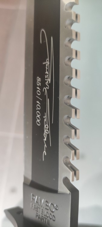 salvos.eu
 Rambo First Blood Part II Stallone Signature Edition knife 