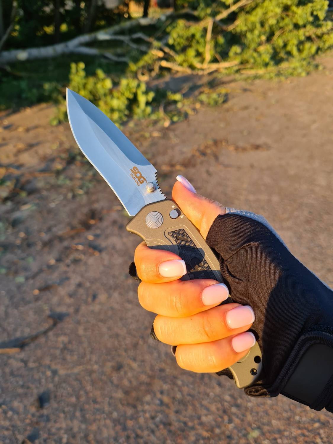 SOG Zoom CPM S30V folding knife carbon fiber ZM1018-BX | Salvos