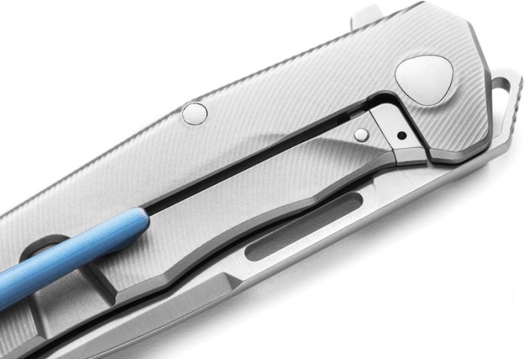 Taschenmesser LionSteel Q4ttro | Titanium Grey CF | MagnaCut Taschenmesser LionSteel Q4ttro | Titanium Grey CF | MagnaCut