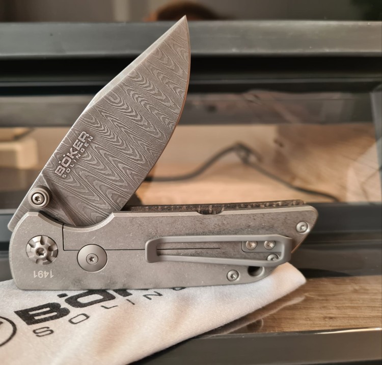 salvos.eu
Böker M4 Sherman-Damascus salvos.eu
Böker M4 Sherman-Damascus