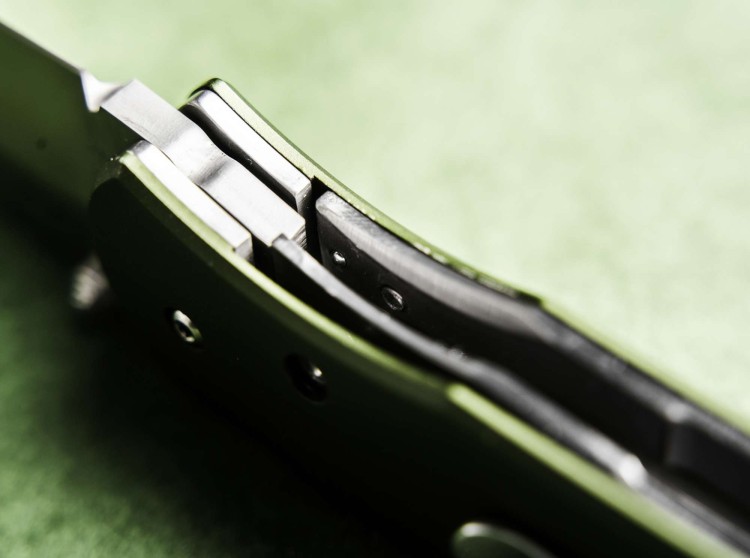 Складной нож Böker Plus Lefti  Складной нож Böker Plus Lefti