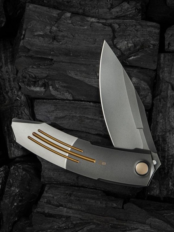 Cuchillo Cuchillo plegable | Navajas WE Knife Sine Wave M390 | Titanium Gray & Golden